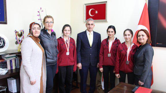 Genç Kızlar Masa Tenisi Takımımız Türkiye Şampiyonasına Katılıyor