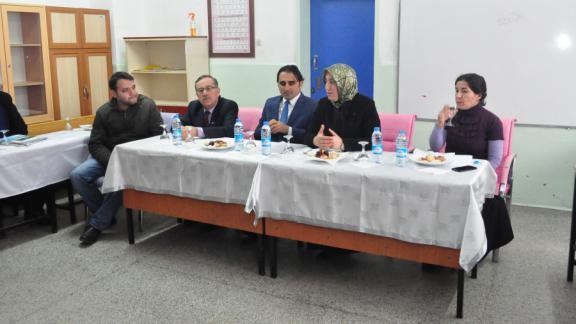 Suriyeli ve Türk Öğretmelerimizin Kaynaşma Toplantısı Yapıldı