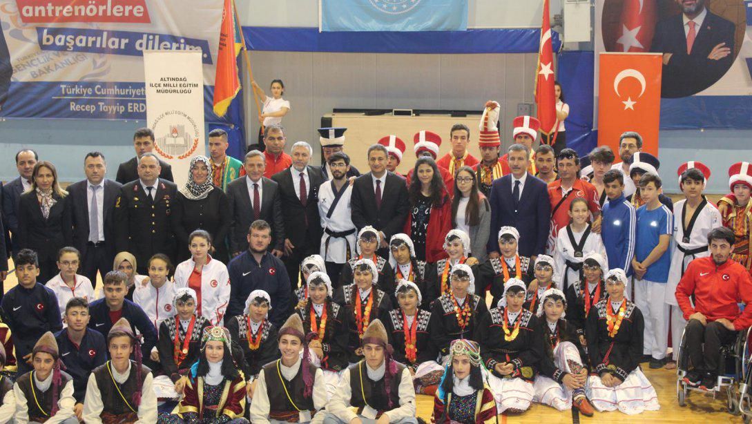 19 Mayıs Atatürkü Anma Gençlik ve Spor Bayramının 100. Yılı ilçemizde coşkuyla kutlandı.