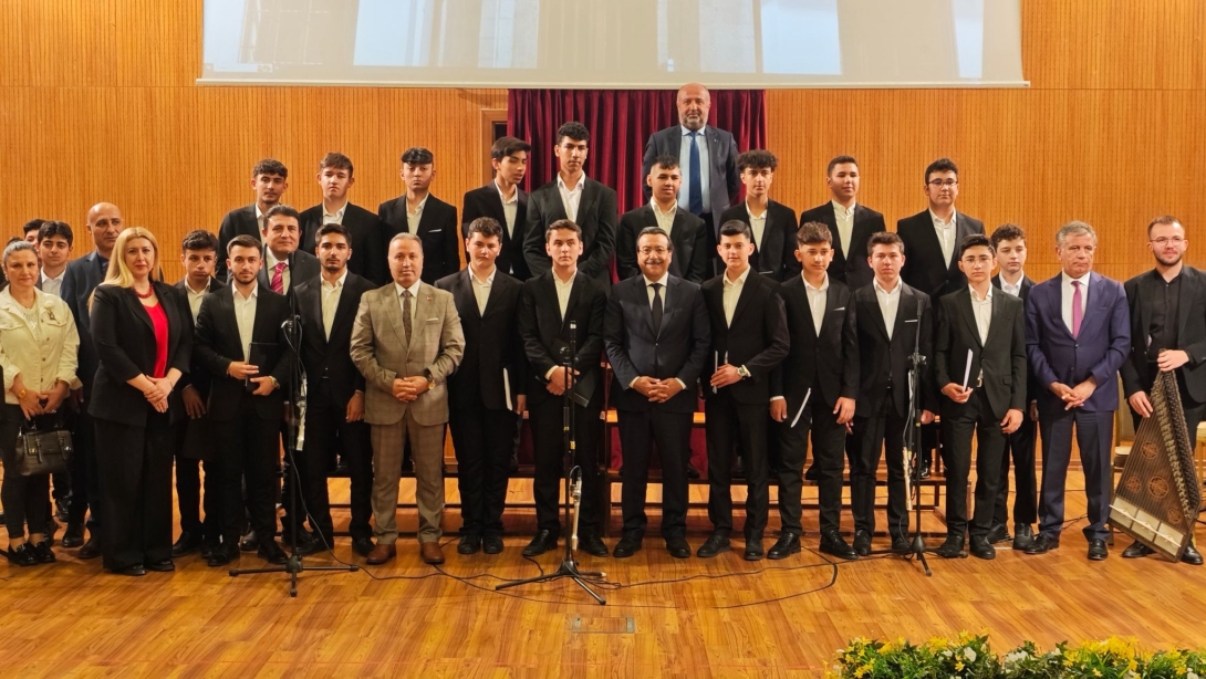 İstanbul'un Fethi'nin 572. yıl dönümü münasebetiyle Ulus İlk Meclis Anadolu İmam Hatip Lisesi tarafından hazırlanan 
